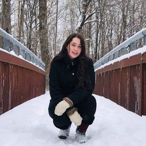 Meet your Posher, Camille